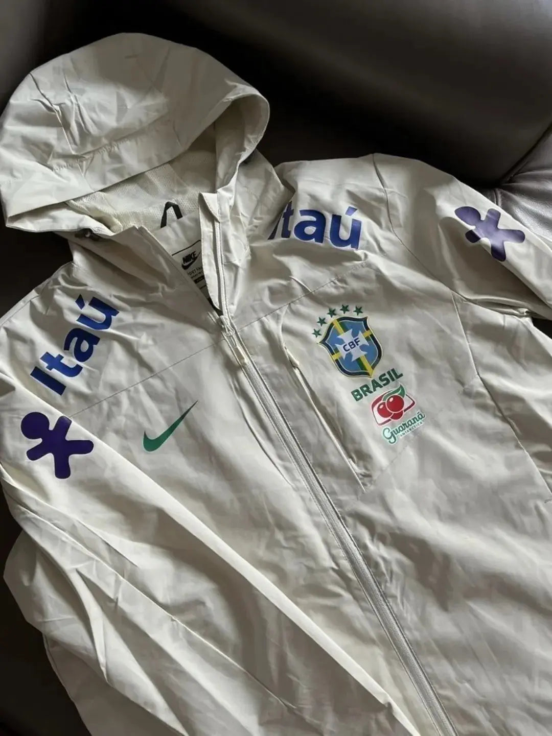 BRASIL WINDBREAKER - CREAM CMY